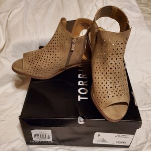 Torrid block heel Size 9
